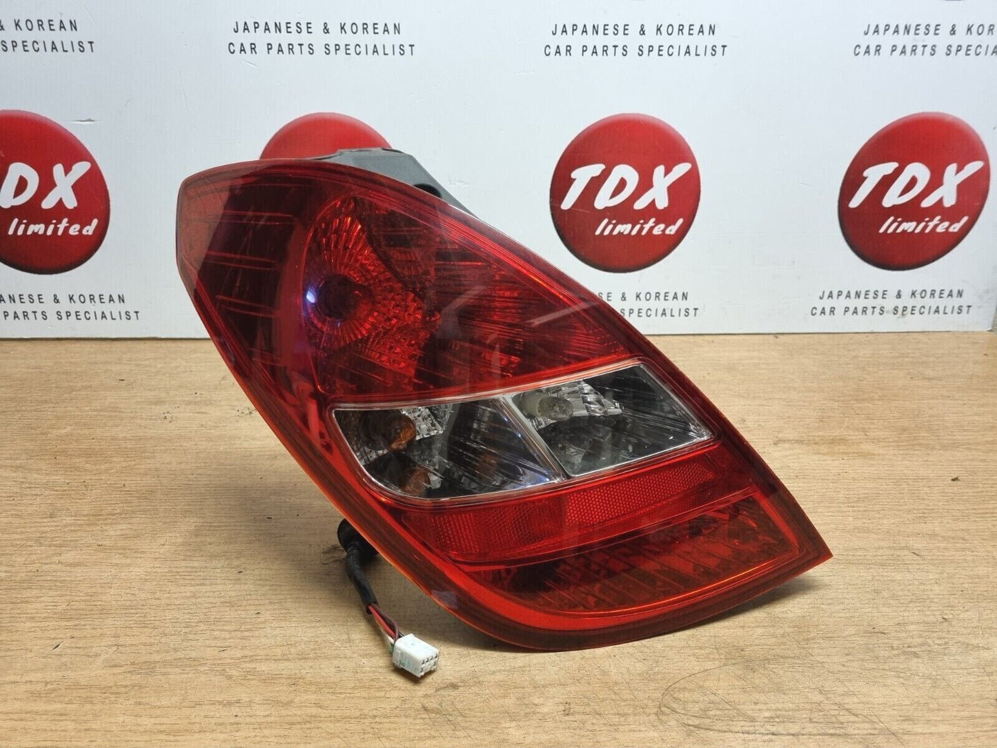 HYUNDAI I20 MK1 2008-2011 PRE-FACELIFT PASSENGERS REAR OUTER LIGHT 92401-1J000