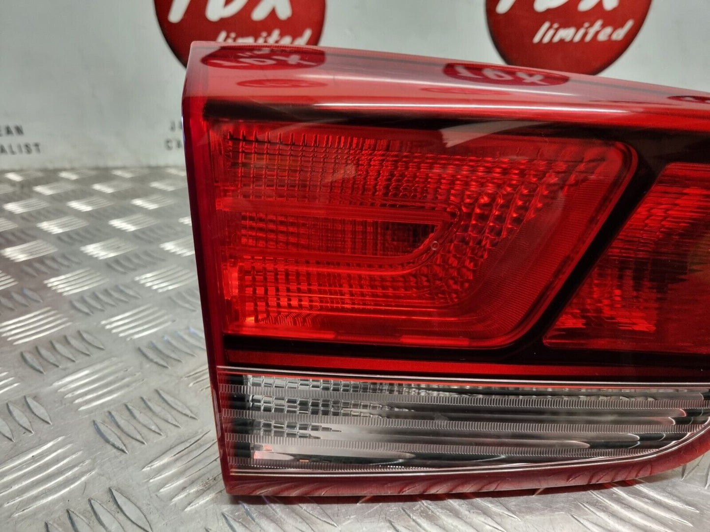 KIA RIO MK4 2017-2022 5DR GENUINE PASSENGERS SIDE INNER TAILGATE LIGHT 92403-H8