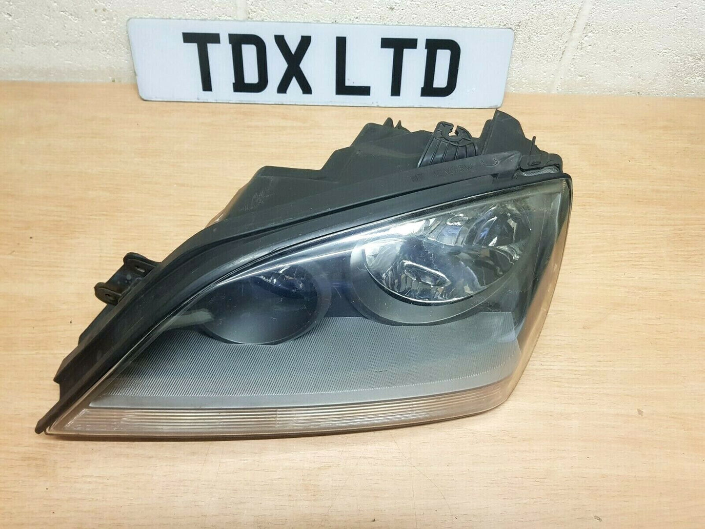 Kia Sorento MK1 Passenger Side Headlight 2002 2003 2004 2005 2006