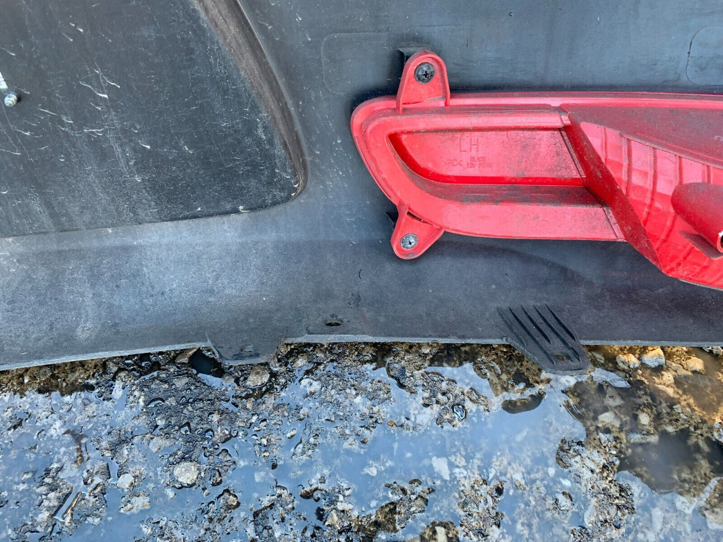 KIA RIO MK3 2012-2015 PRE-FACELIFT GENUINE REAR BUMPER IN RED