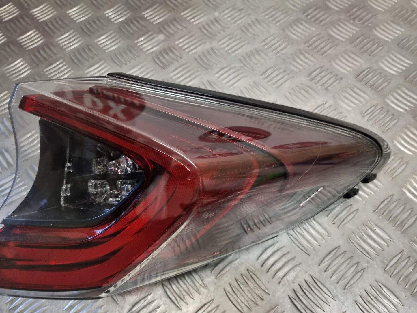 TOYOTA C-HR 2016-2019 PRE-FACELIFT GENUINE DRIVERS REAR OUTER LED BRAKE LIGHT