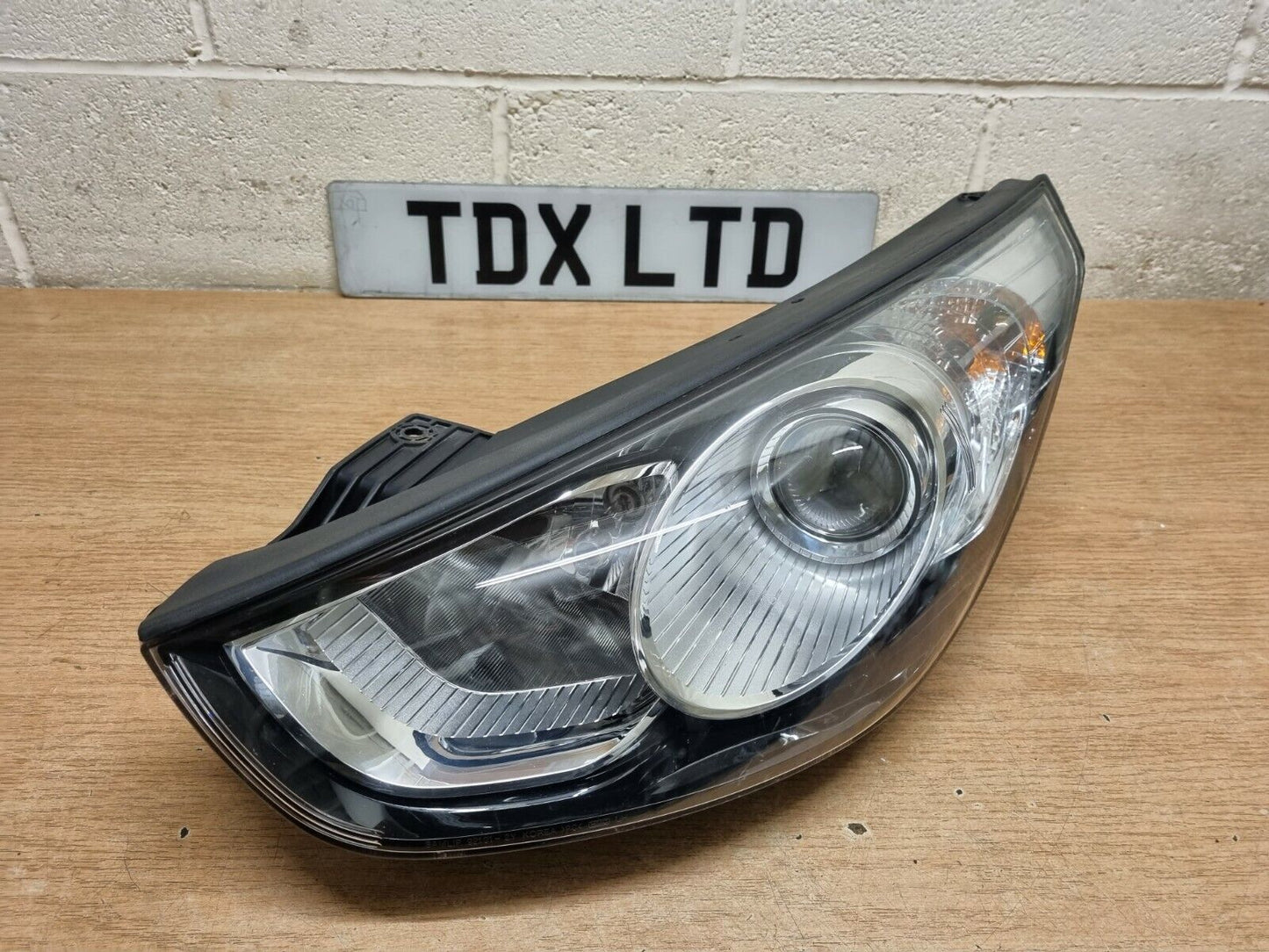 Hyundai IX35 Pre-Facelift Passengers Side Halogen Headlight 2010-2013 92101-2Y