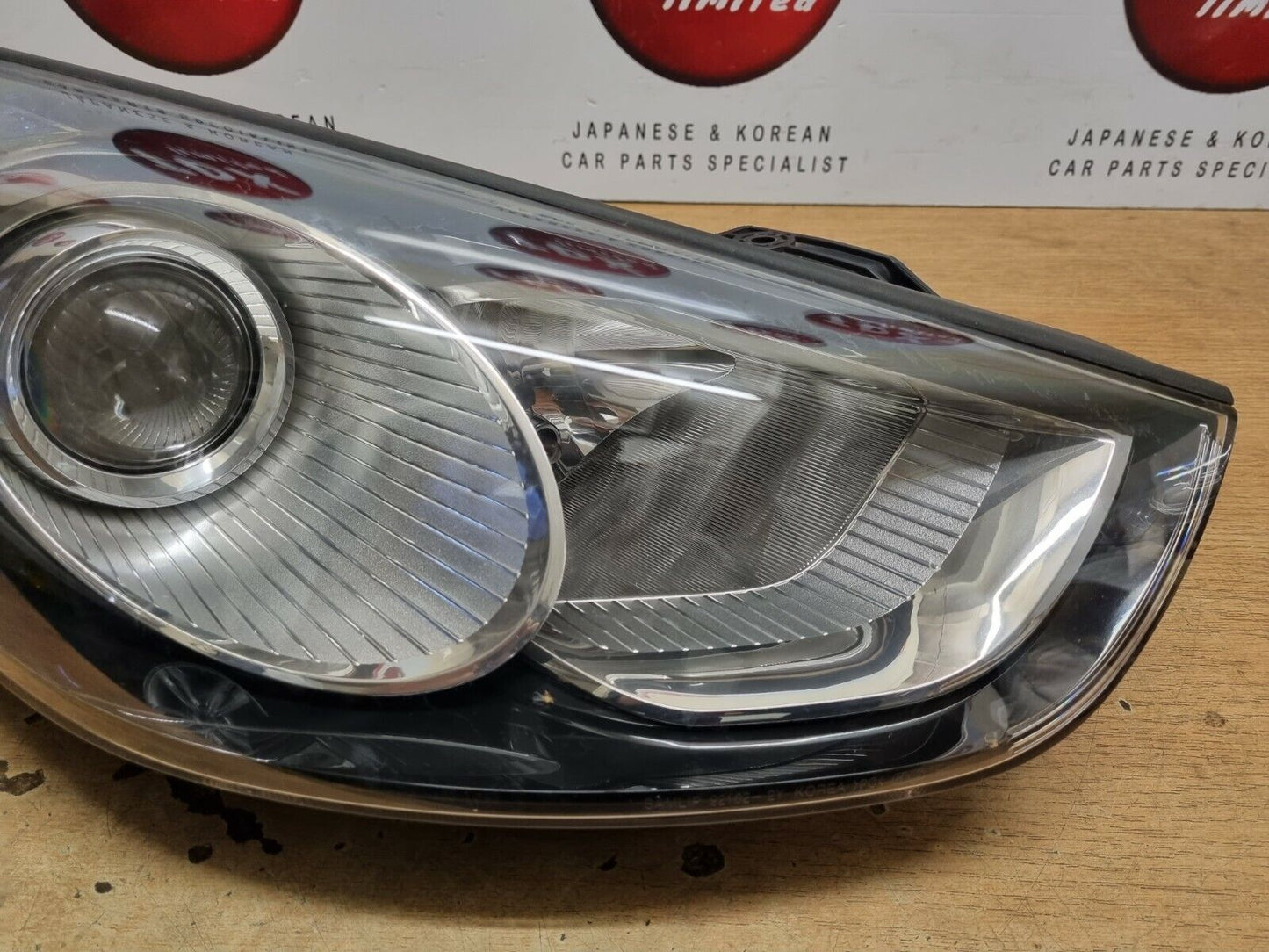 HYUNDAI IX35 2010-2013 PRE-FACELIFT GENUINE DRIVERS SIDE HALOGEN HEADLIGHT