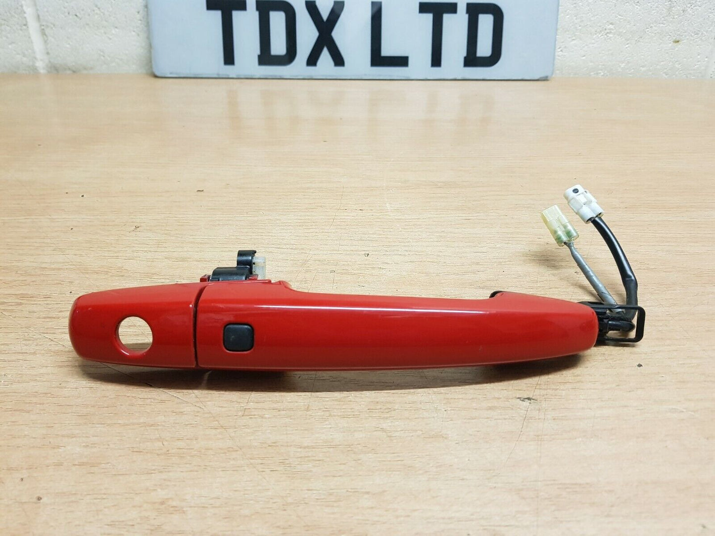 Suzuki Ignis MK2 MF Genuine Drivers Front Keyless Red Door Handle 2016-2019