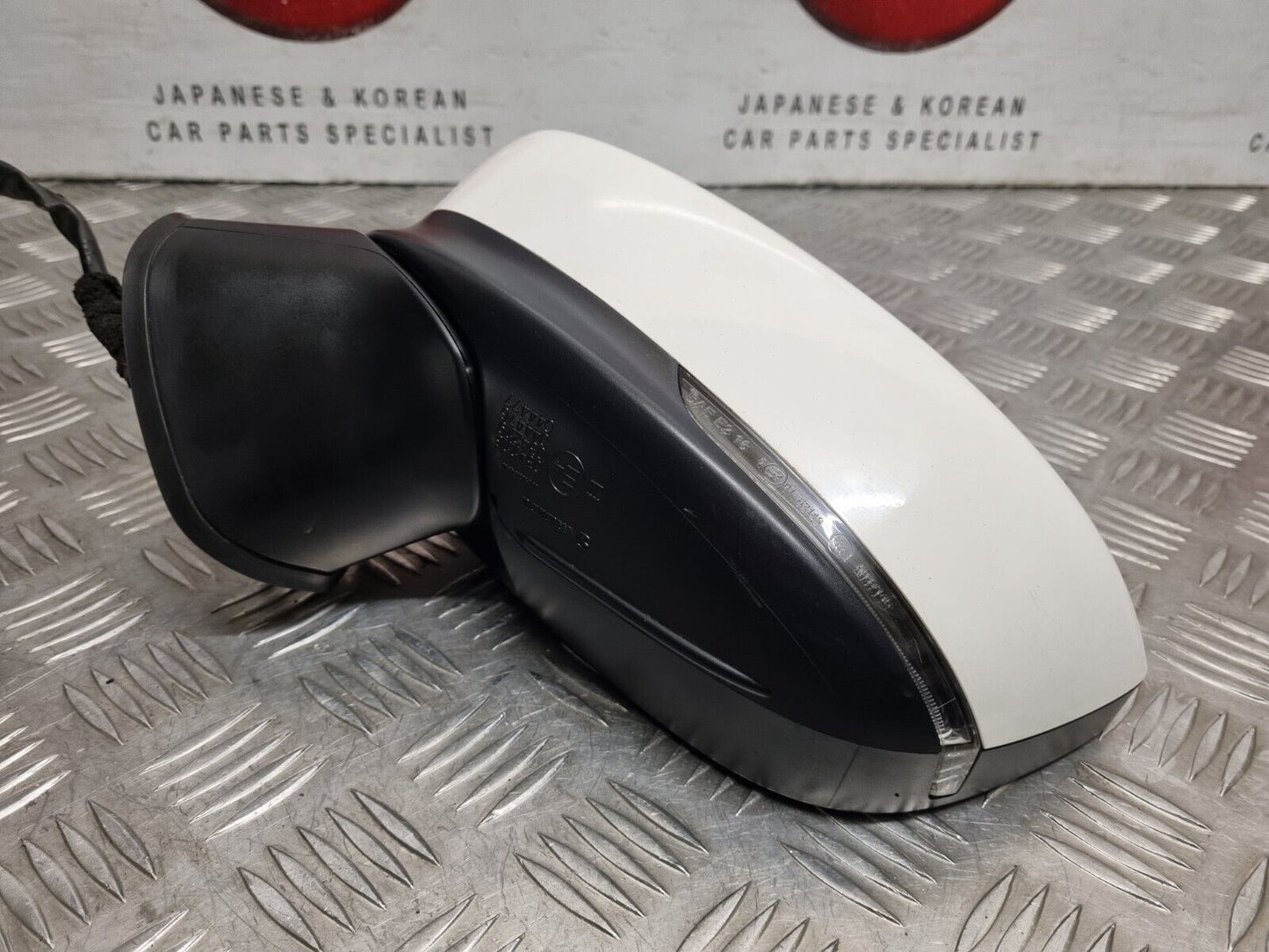 MAZDA 3 (BM) MK3 2014-2018 GENUINE PASSENGERS SIDE POWER FOLD WING MIRROR A4D