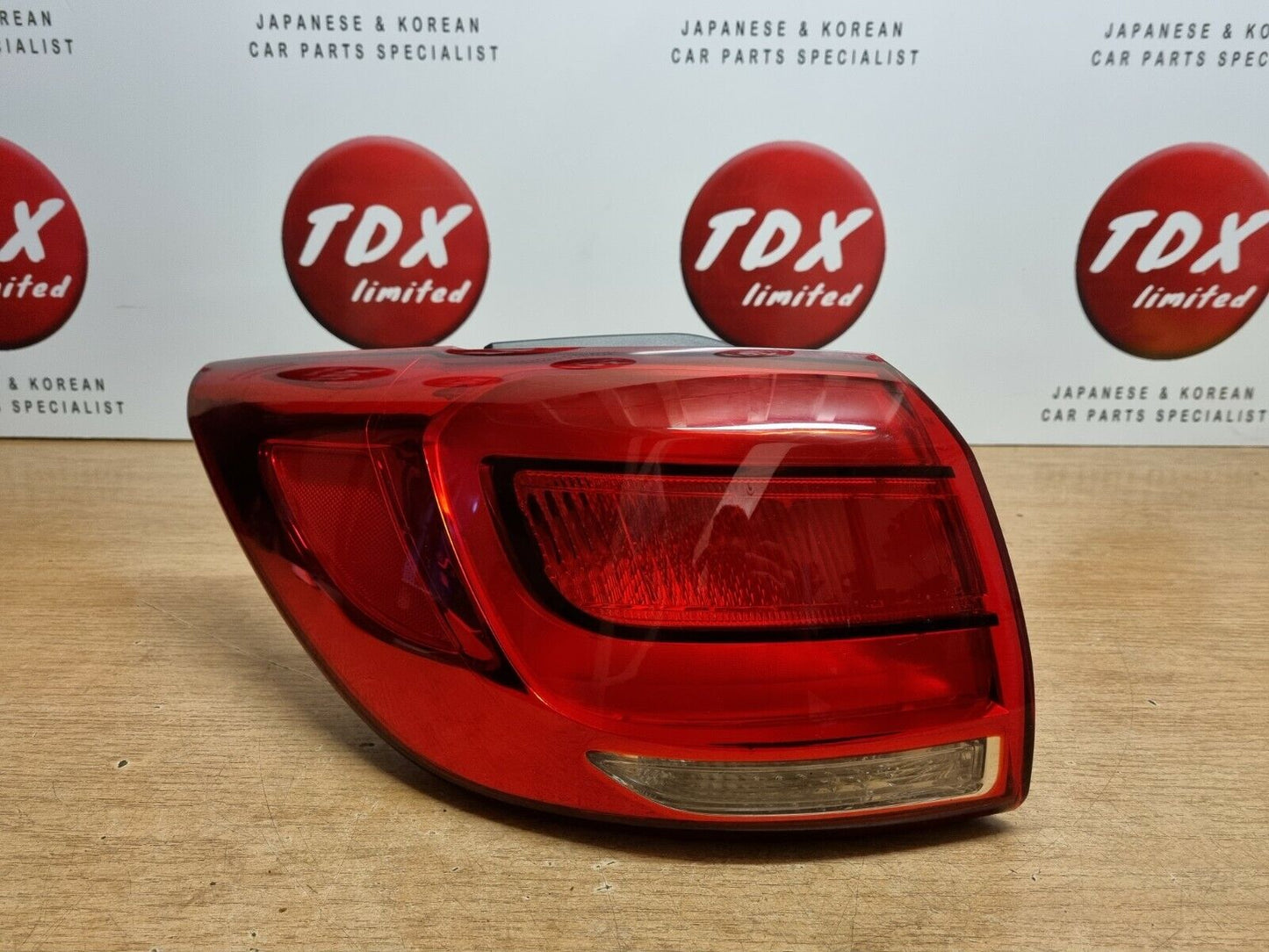 KIA SPORTAGE MK3 FACELIFT GENUINE PASENGERS SIDE REAR TAIL LIGHT LAMP 2013-2015