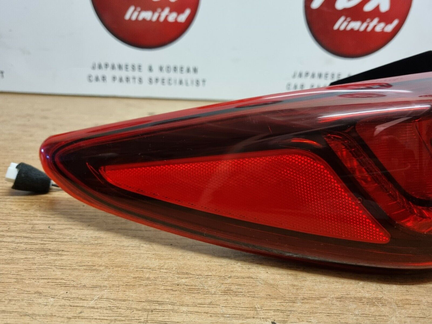 HYUNDAI KONA 2020-2022 FACELIFT GENUINE PASSENGERS REAR OUTER BODY BRAKE LIGHT