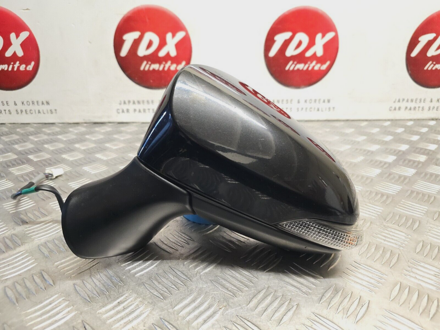 TOYOTA AVENSIS T27 MK3 2015-2018 GENUINE PASSENGERS SIDE POWER FOLD WING MIRROR