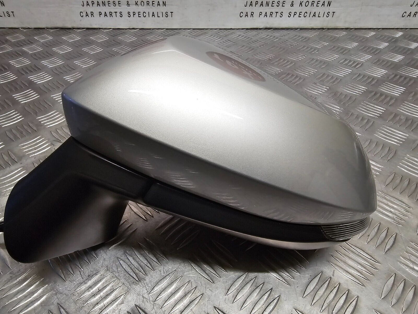 SUZUKI SWACE AMZ 2020-2023 GENUINE PASSENGERS SIDE POWER FOLD WING MIRROR SILVER