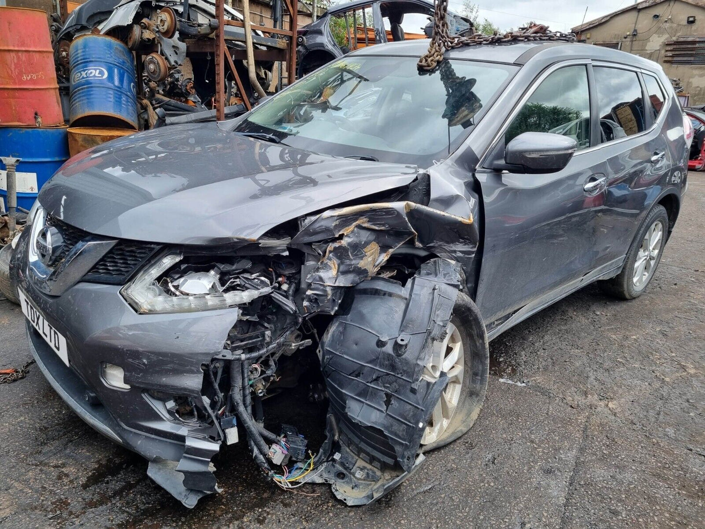 2016 NISSAN X-TRAIL ACENTA T32 1.6 DIESEL 6 SPEED MANUAL VEHICLE FOR BREAKING