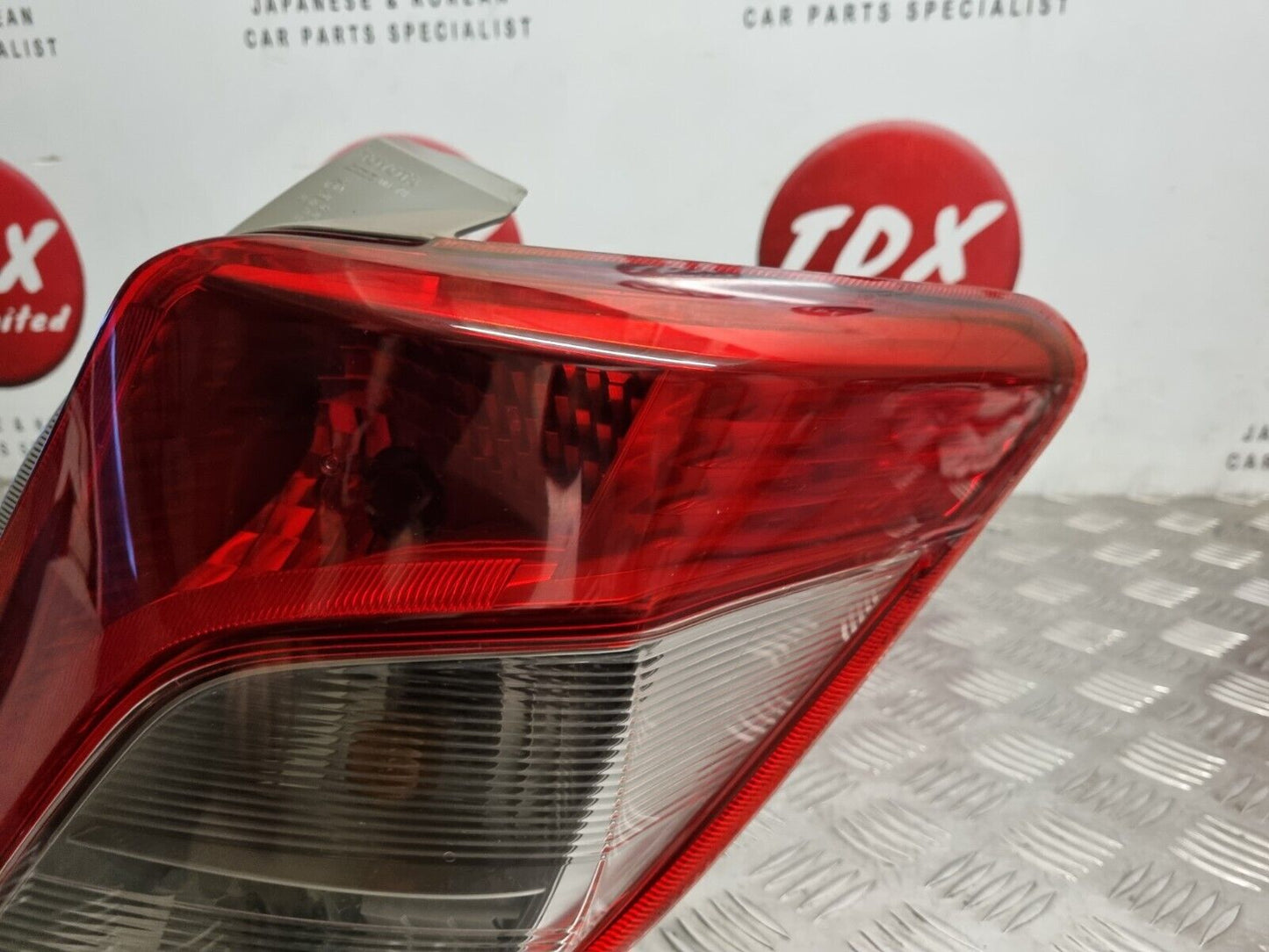 TOYOTA YARIS 2012-2015 PRE-FACELIFT GENUINE DRIVERS SIDE REAR OUTER BRAKE LIGHT