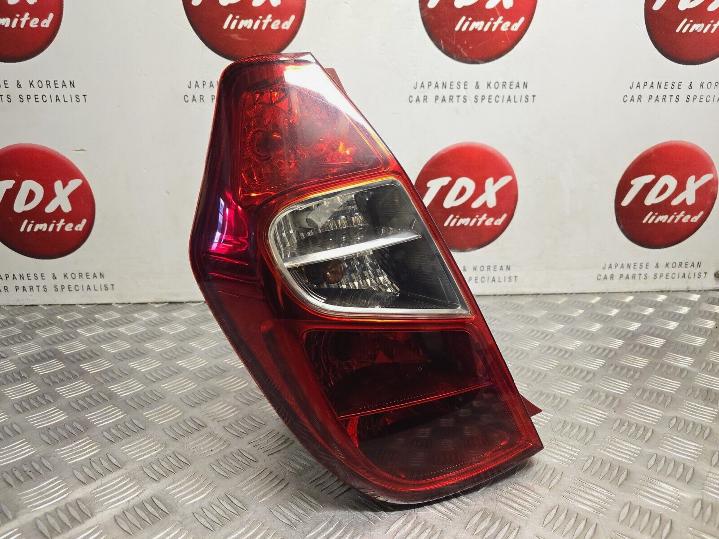 HYUNDAI I10 PA 2011-2013 FACELIFT PASSENGERS REAR OUTER BRAKE LIGHT 92401-0X1