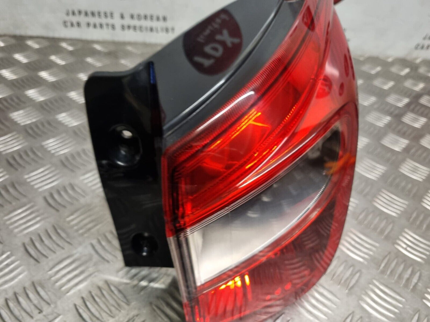 SUZUKI SX4 S-CROSS 2013-2016 GENUINE DRIVERS SIDE REAR OUTER BODY BRAKE LIGHT