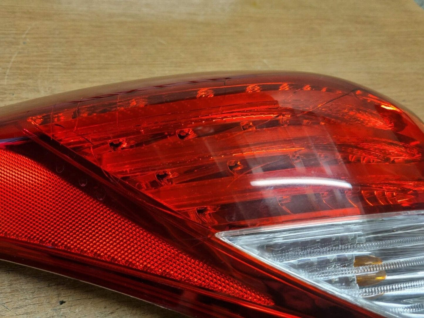 Hyundai I40 Saloon Passengers Rear Outer Tail Light Lamp 2011-2015 92401-3Z3