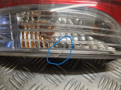 TOYOTA AVENSIS SALOON 2009-2012 T27 PREFACELIFT PASSENGERS SIDE REAR OUTER LIGHT
