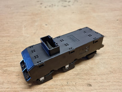 HYUNDAI VELOSTER FS 2011-2017 GENUINE DRIVERS FRONT WINDOW SWITCHES 299113100