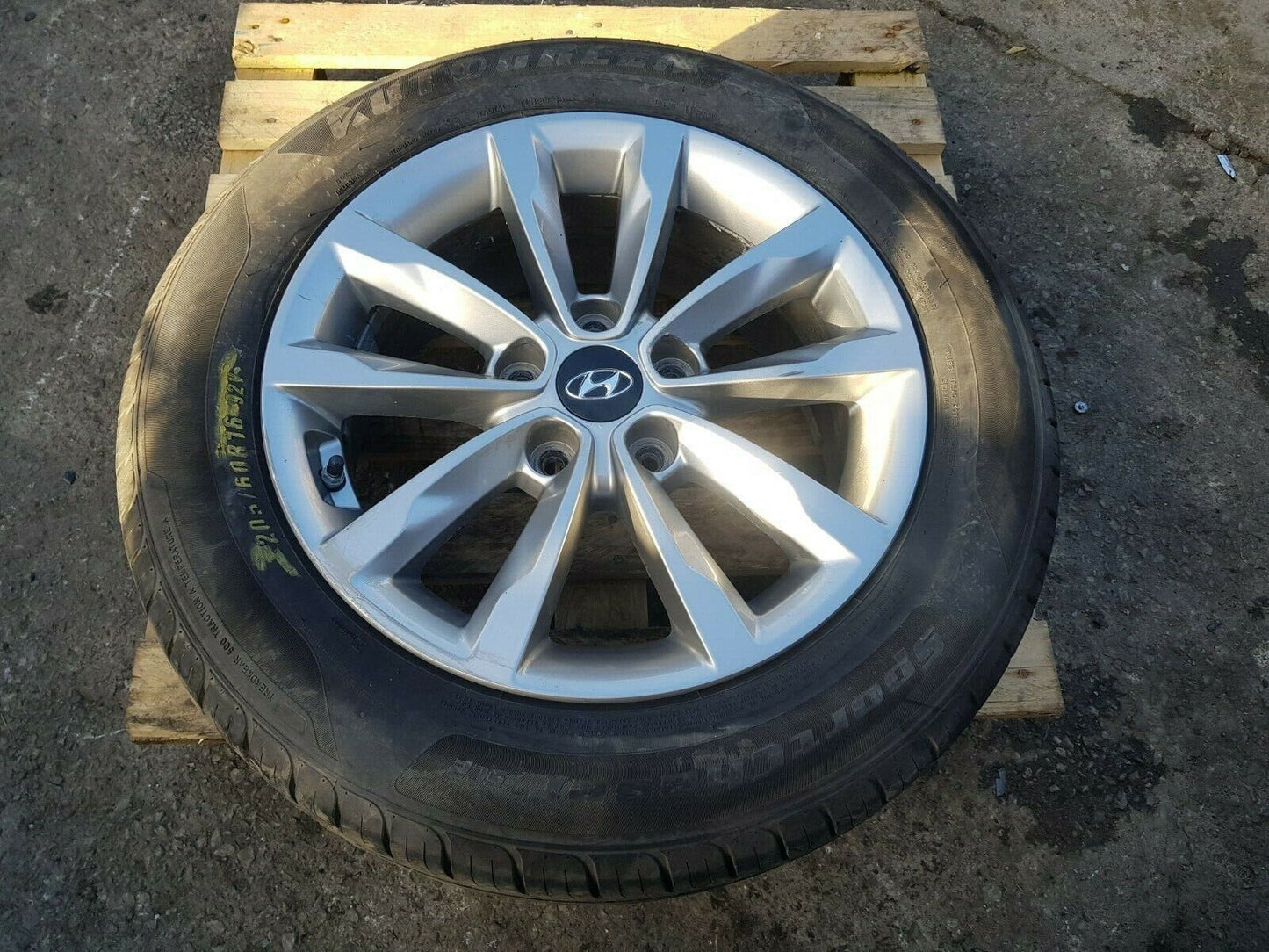 Hyundai I40 16" Genuine Alloy Wheel 205/60/16 2015 - 2018