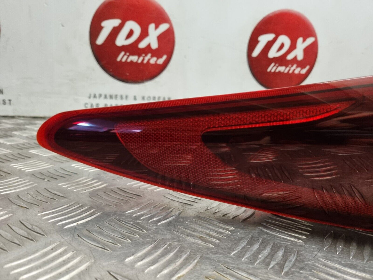 KIA SPORTAGE QL MK4 2020-2022 FACELIFT GENUINE PASSENGERS REAR OUTER BRAKE LIGHT