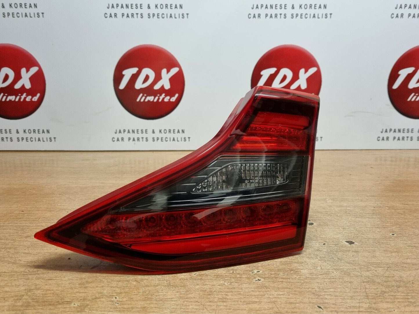 HYUNDAI IONIQ GENUINE DRIVERS SIDE REAR INNER LED TAILGATE LIGHT 2017-2019