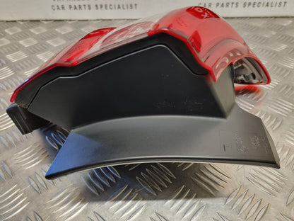 TOYOTA YARIS 2017-2020 MK3 FACELIFT GENUINE PASSENGER SIDE REAR BODY BRAKE LIGHT