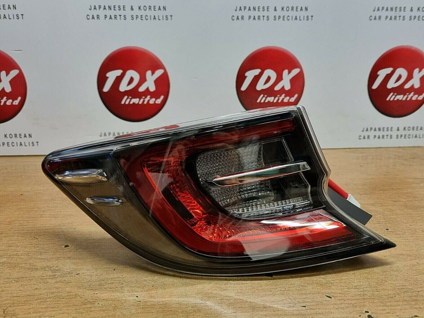 TOYOTA COROLLA HATCHBACK 2019-2021 MK12 HYBRID PASSENGERS REAR LED BRAKE LIGHT