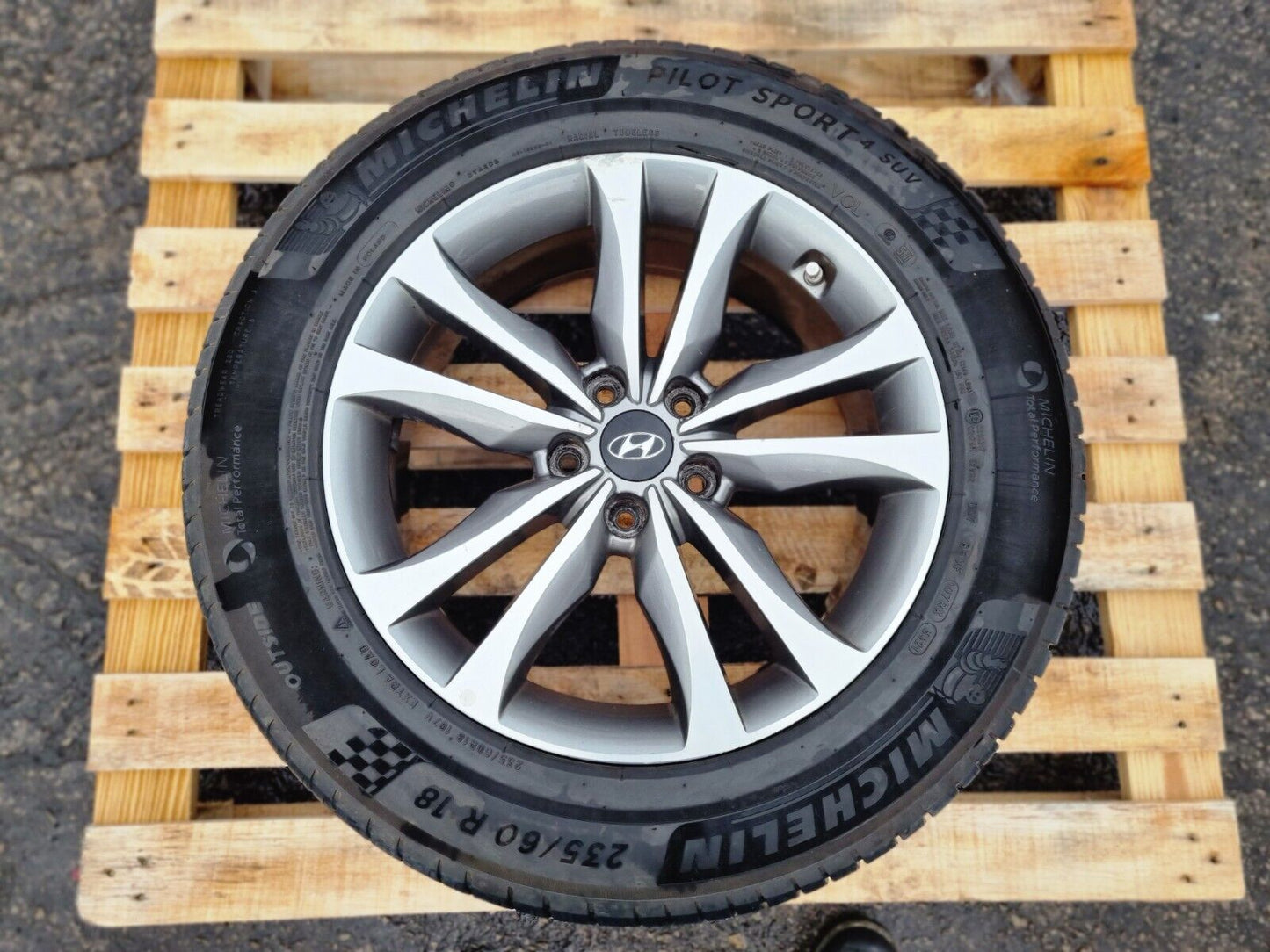 HYUNDAI SANTA FE 2013-2017 GENUINE 18" ALLOY WHEEL 235/60/18 7.5Jx18 52910-2W285