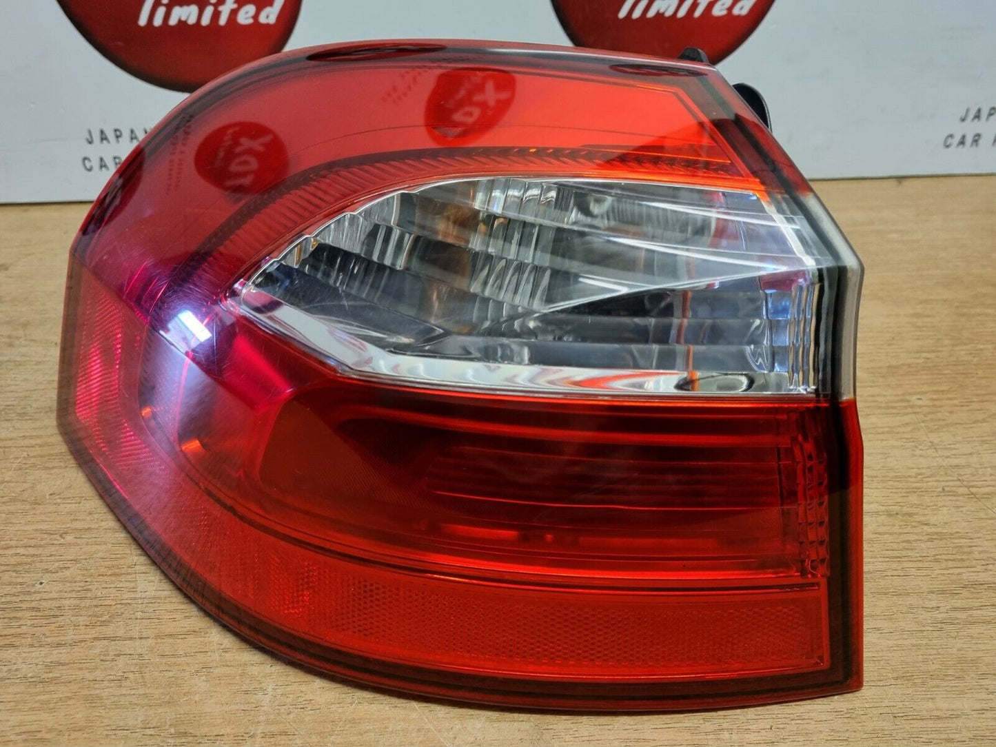 KIA RIO MK3 UB 2011-2017 GENUINE PASSENGERS SIDE REAR OUTER BODY BRAKE LIGHT