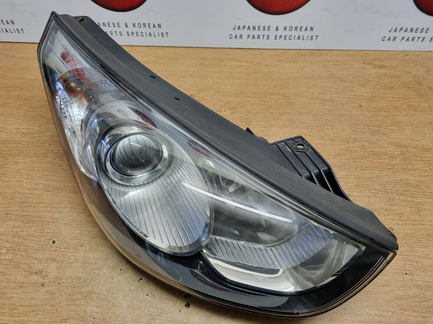 HYUNDAI IX35 2010-2013 PRE-FACELIFT GENUINE DRIVERS SIDE HALOGEN HEADLIGHT