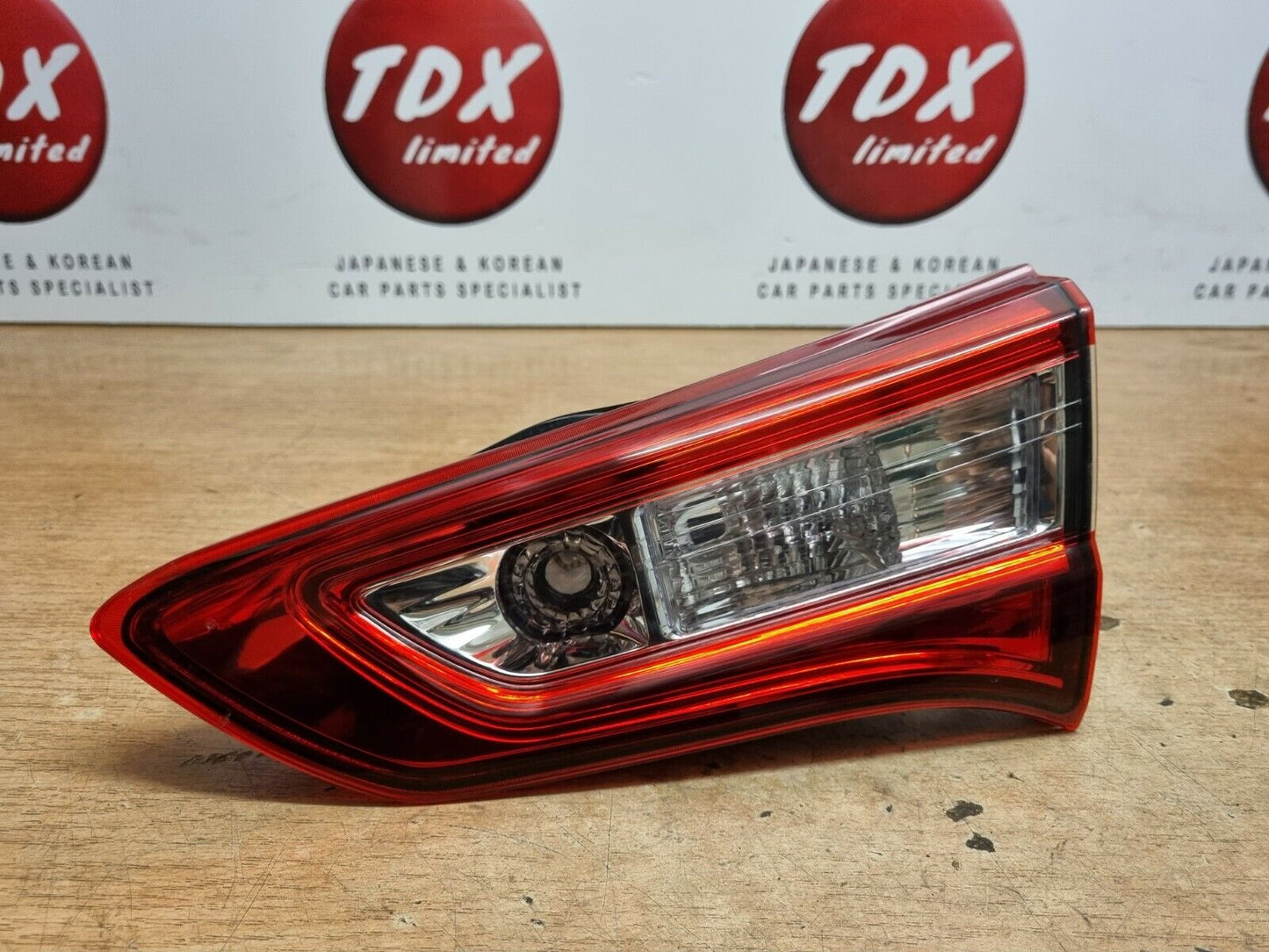 TOYOTA YARIS MK3 2017-2020 FACELIFT DRIVERS SIDE REAR INNER LED TAILGATE LIGHT