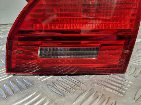 KIA VENGA 2010-2015 PRE-FACELIFT GENUINE DRIVERS SIDE REAR INNER TAILGATE LIGHT