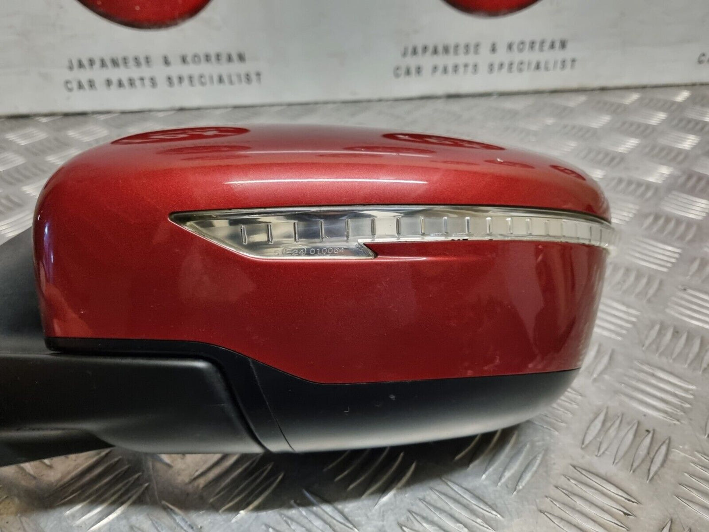 NISSAN JUKE F15 2014-2019 GENUINE PASSENGERS SIDE MANUAL FOLD MIRROR 96302BV80B