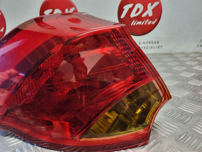 Kia Ceed (Jd) 2012-2018 Genuine Passengers Side Rear Outer Brake Light 92401-A20 4