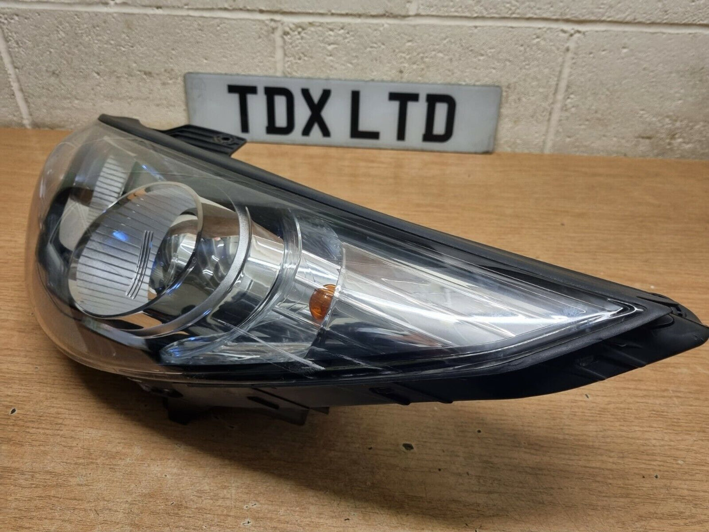 Hyundai IX35 Pre-Facelift Passengers Side Halogen Headlight 2010-2013 92101-2Y