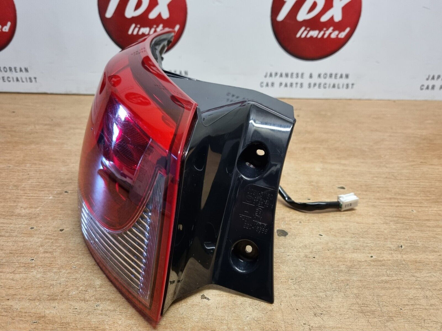 MAZDA 2 MK3 DJ 2014-2018 PRE-FACELIFT GENUINE PASSENGERS REAR OUTER BRAKE LIGHT