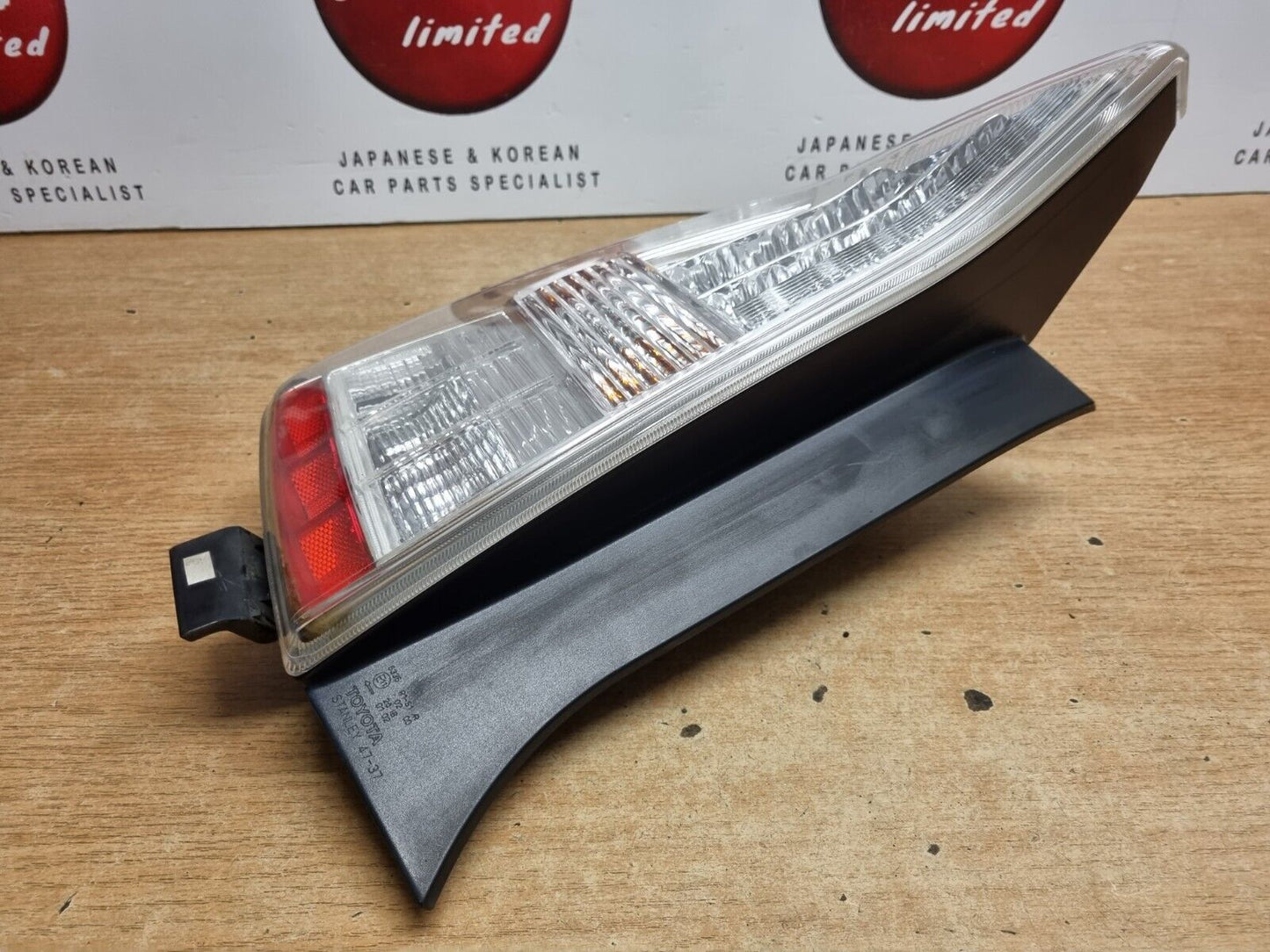 TOYOTA PRIUS MK3 2009-2012 PRE-FACELIFT PASSENGERS REAR OUTER LED BRAKE LIGHT