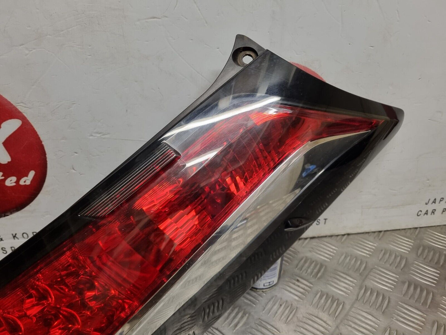 TOYOTA AYGO MK2 2014-2017 PRE-FACELIFT GENUINE DRIVERS SIDE REAR OUTER LIGHT