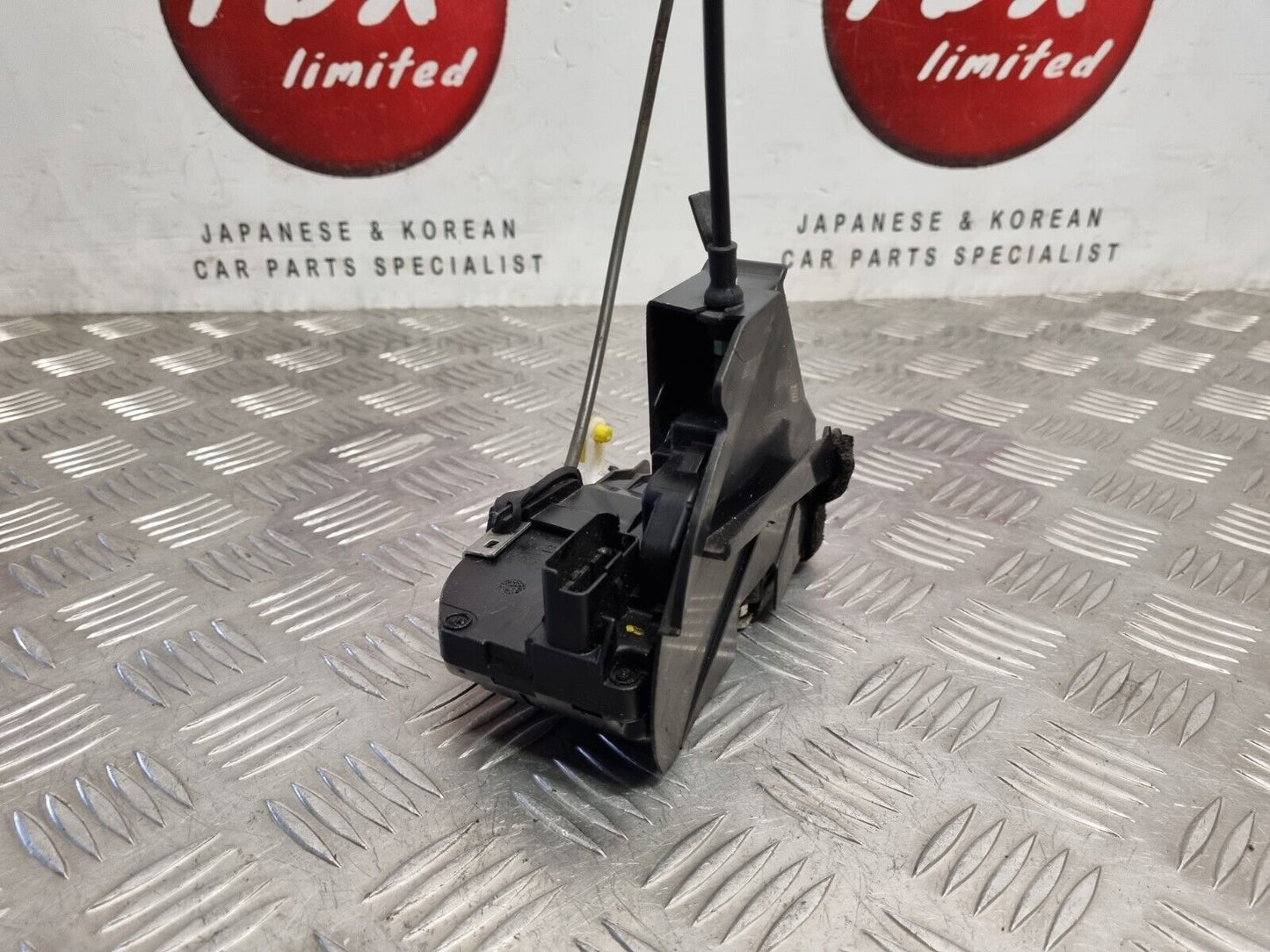 NISSAN JUKE F15 2010-2014 PRE-FACELIFT DRIVERS SIDE FRONT DOOR LOCK MECHANISM