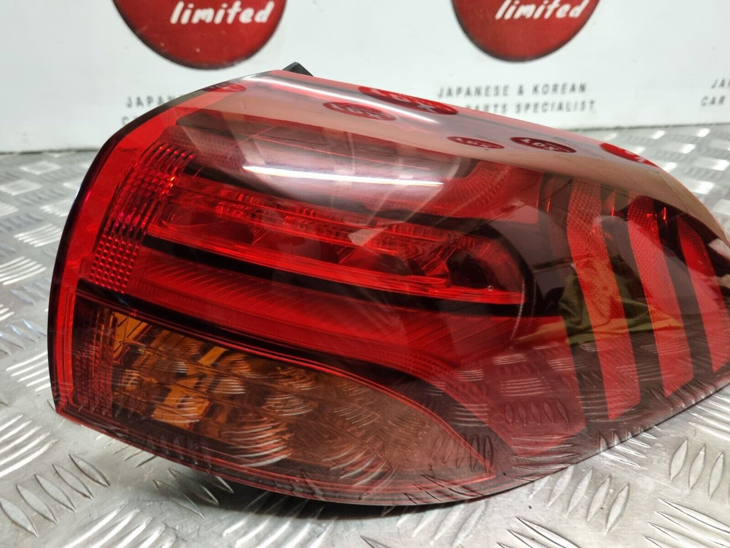 HYUNDAI TUCSON 2018-2020 FACELIFT GENUINE DRIVER SIDE REAR OUTER BRAKE LED LIGHT