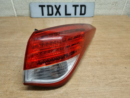 Hyundai I40 Saloon Drivers Rear Outer Brake Tail Light Lamp 2011-2015 92402-3Z3