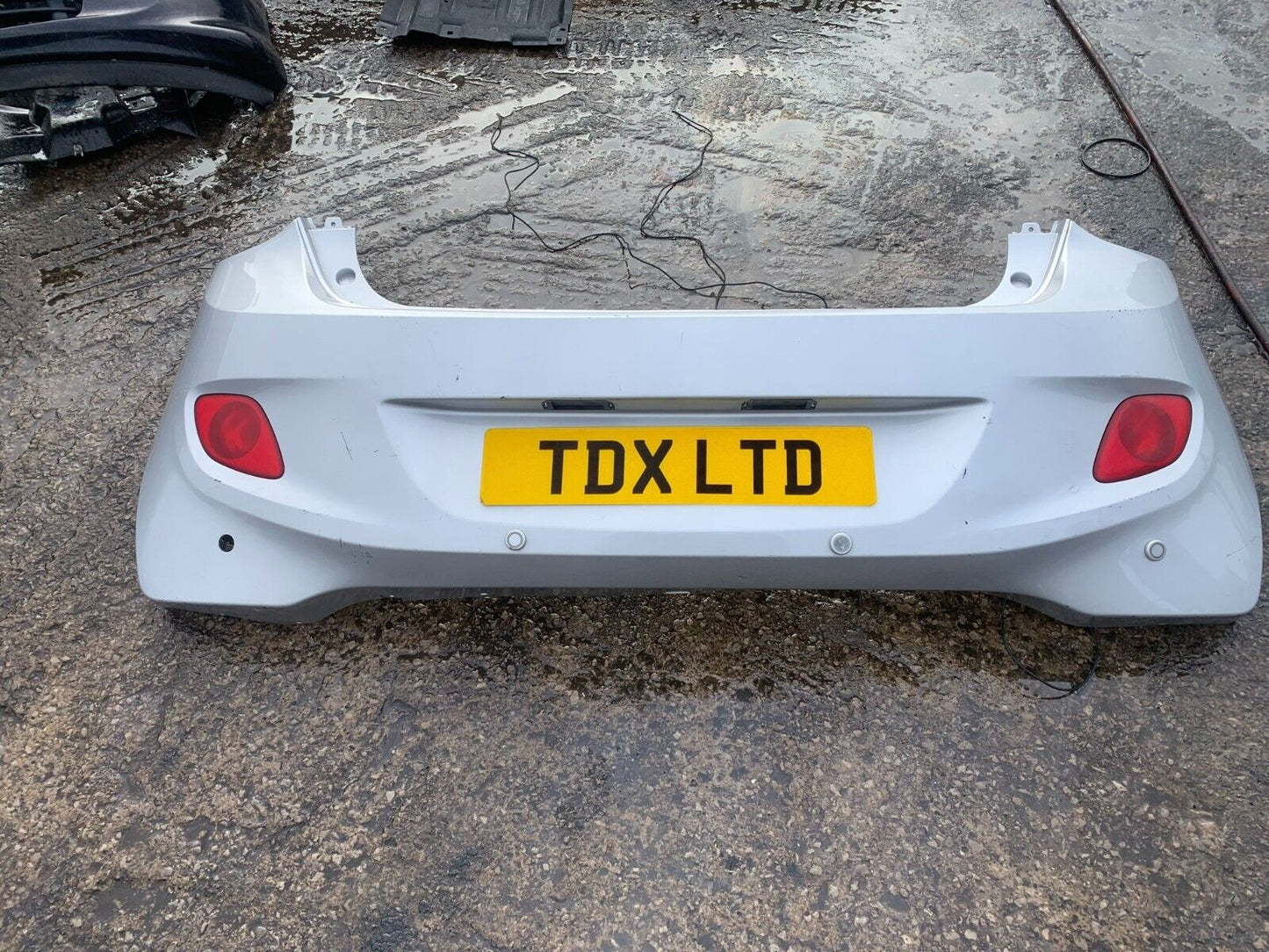 HYUNDAI I10 MK2 2014-2017 PRE-FACELIFT GENUINE REAR BUMPER SILVER