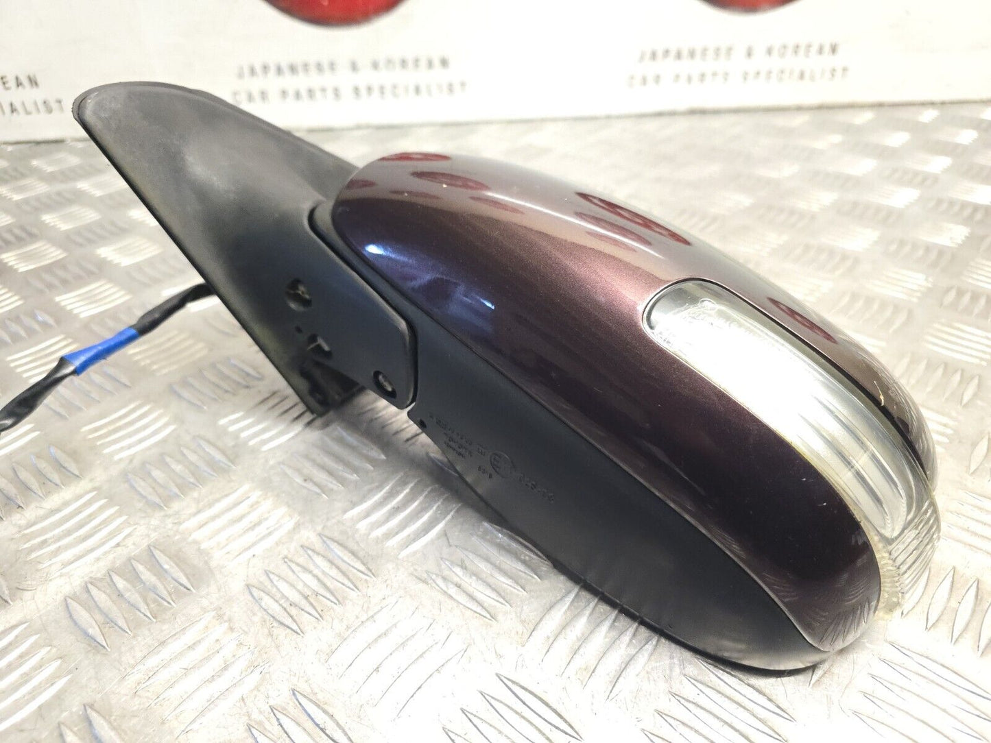 TOYOTA URBAN CRUISER 2009-2013 GENUINE PASSENGERS SIDE POWER FOLD WING MIRROR