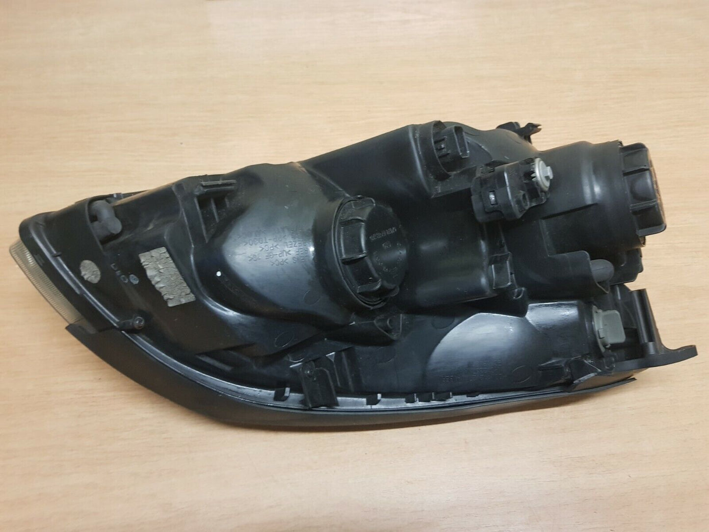 Kia Carens Passenger Side Headlight 2007 2008 2009 2010