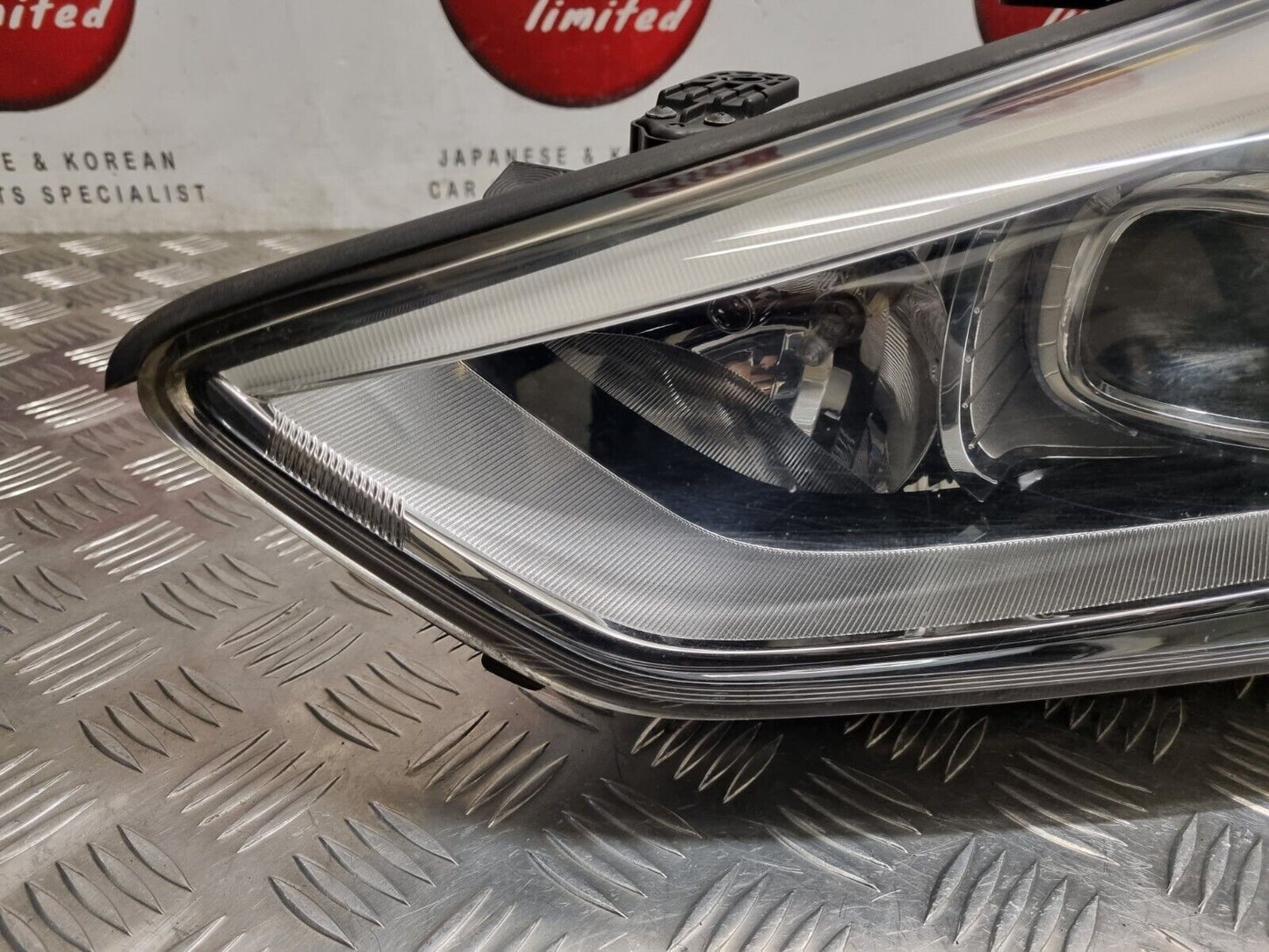 HYUNDAI SANTA FE MK3 2013-2016 PRE-FACELIFT PASSENGERS SIDE HEADLIGHT 92101-2W