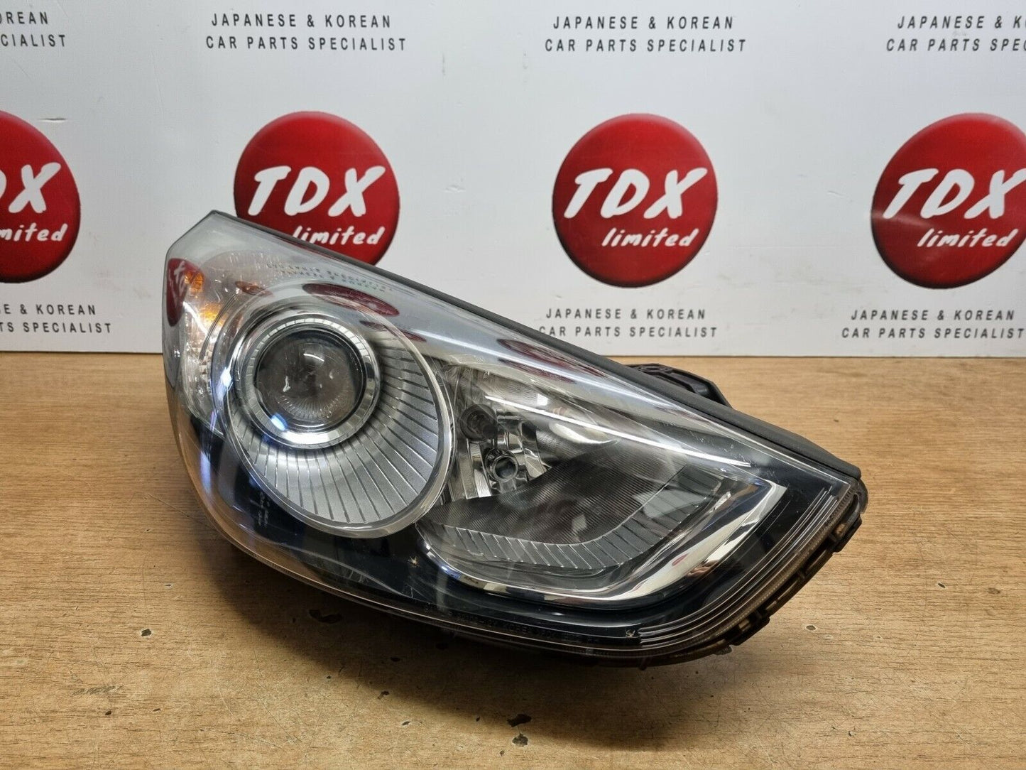 HYUNDAI IX35 2010-2013 PRE-FACELIFT GENUINE DRIVERS SIDE HALOGEN HEADLIGHT