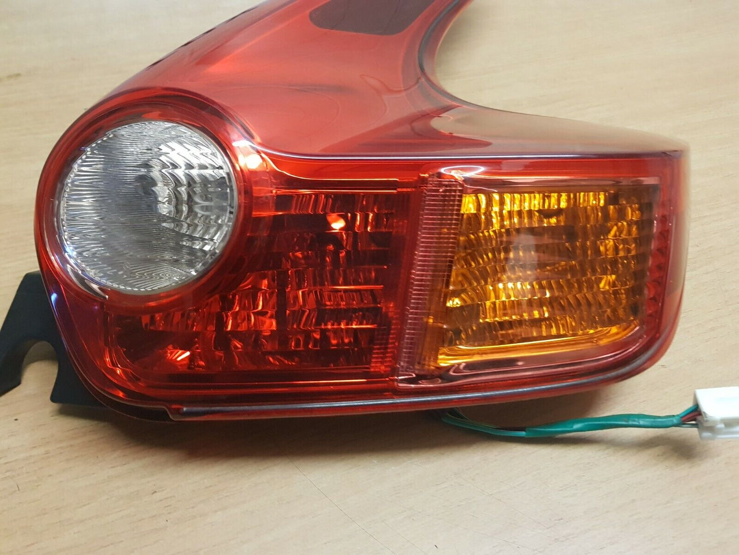 Nissan Juke F15 Driver Side Pre Facelift Rear Outer Tail Light Lamp 2010-2013