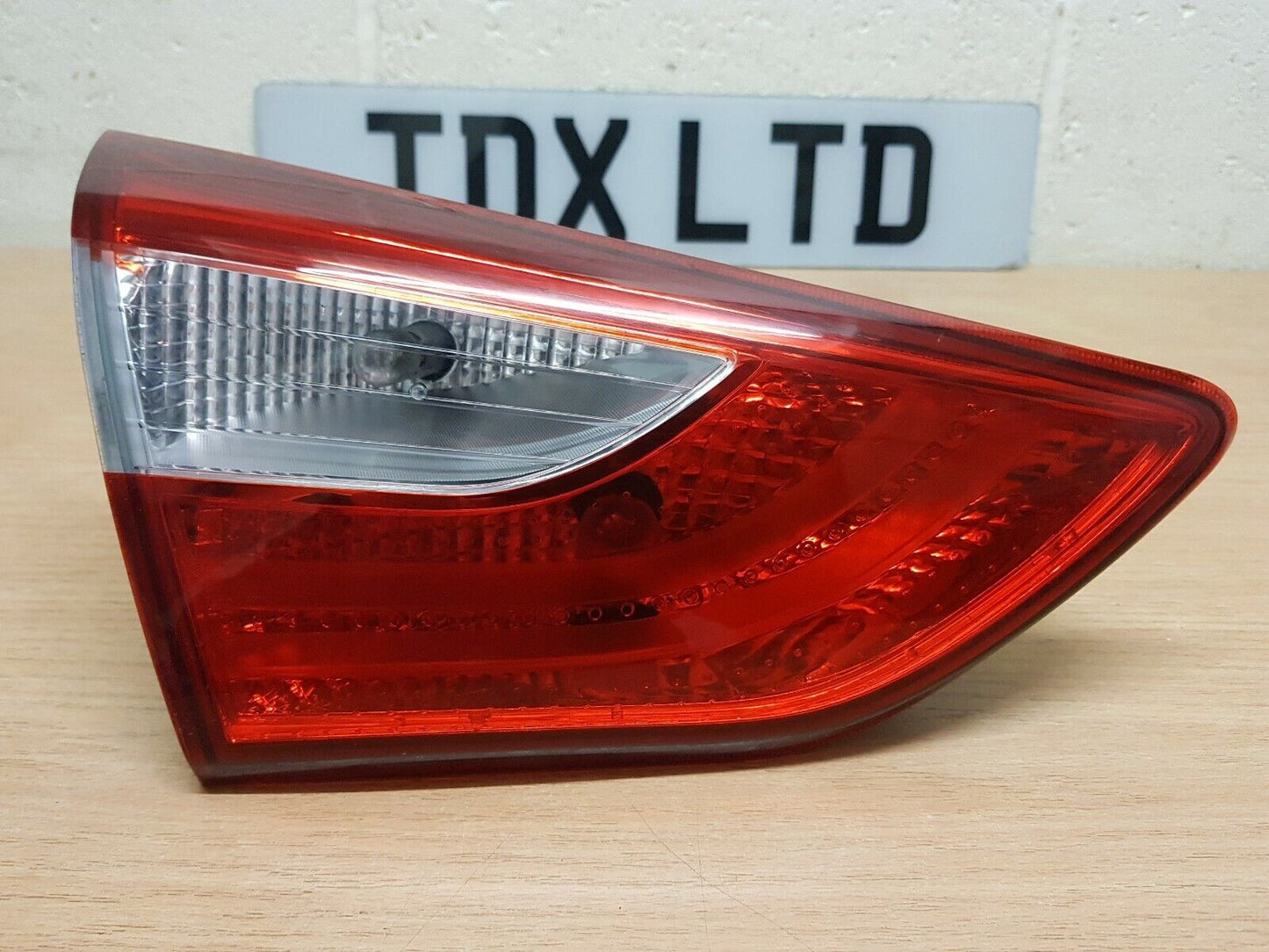 Hyundai I30 Hatch Passengers Tailgate Light  2012 2013 2014 2015