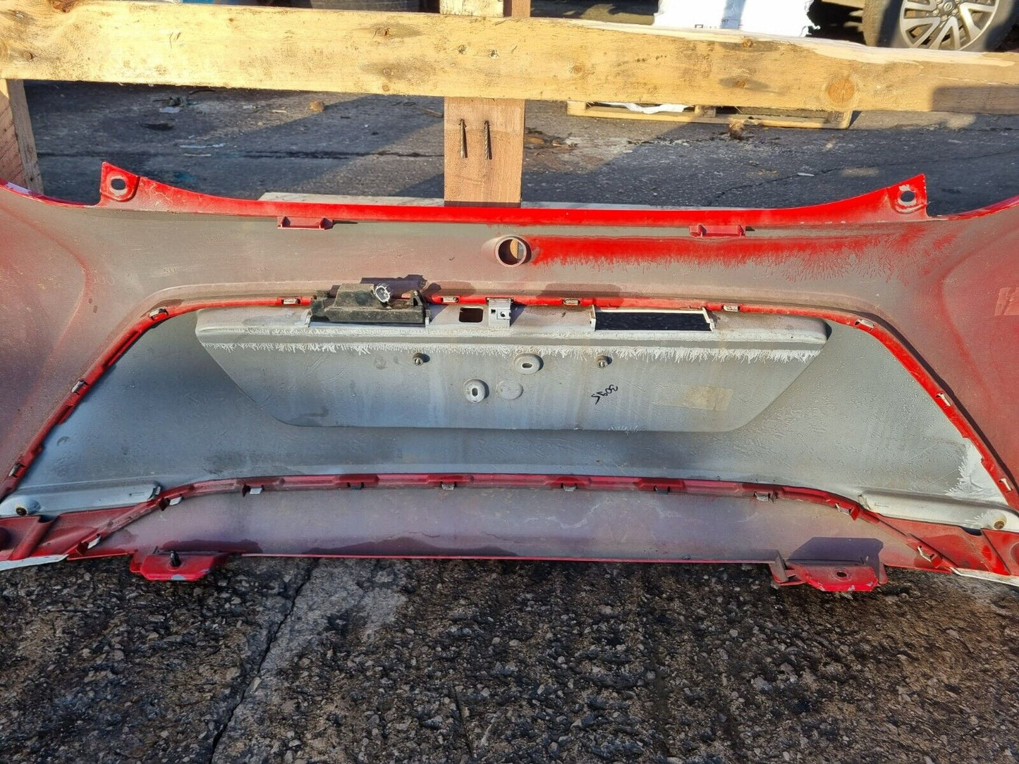 TOYOTA AYGO MK2 2014-2017 PRE-FACELIFT GENUINE REAR BUMPER IN RED AND WHITE