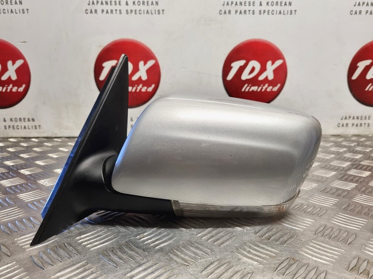 KIA VENGA YN 2010-2018 GENUINE PASSENGERS SIDE POWER FOLD WING MIRROR KC SILVER