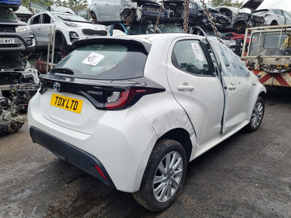 2021 TOYOTA YARIS XP210 ICON MK4 1.5 PETROL HYBRID CVT AUTO VEHICLE FOR BREAKING