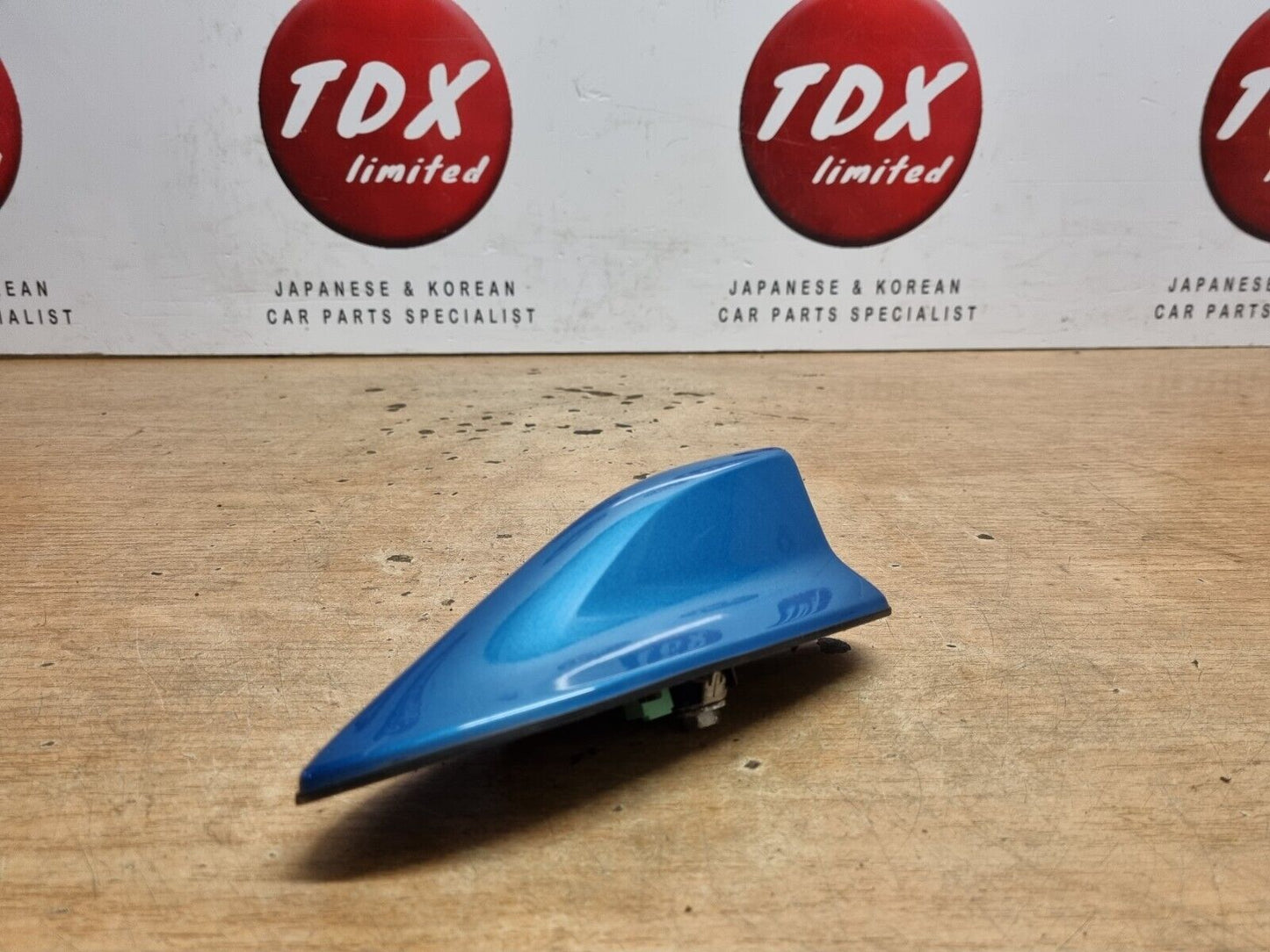 TOYOTA PRIUS MK4 2017-2022 GENUINE ROOF SHRAK FIN ANTENNA BLUE PEARL 791